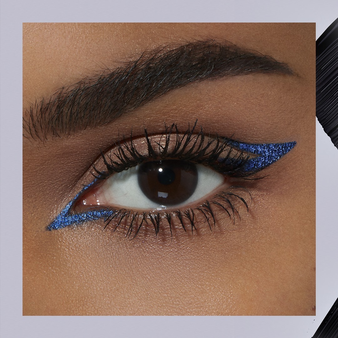 Lancôme Official - Let your eyes do the talking with an effortless cat eye using Artliner in Blue Metallic and Sky-high yet clump-free lashes with Hypnôse Mascara. 
#Lancome #Artliner #Hypnose #Masca...