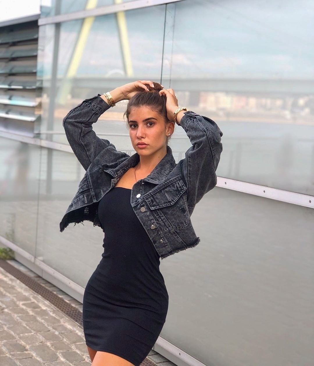 RU.SHEIN.COM - Модная куртка на сайте ru.shein.com  1660руб. @sarah.anca⁠
Артикул: swjacket01200420653⁠
⁠
Ссылка: http://shein.top/7w5zgm9⁠
⁠
#SHEIN #SHEINgals #SHEINRU #SHEINstyle #jacket