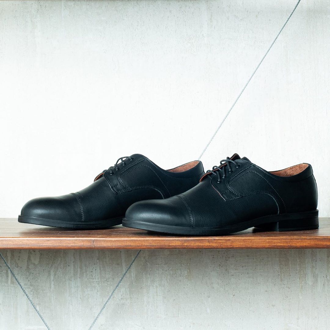 ZENDEN обувь и аксессуары - Классика для мужчин: туфли ZENDEN collection из мягкой натуральной кожи с лаконичным дизайном. 

Артикул: 1-271-101-1.

#зенден #zenden