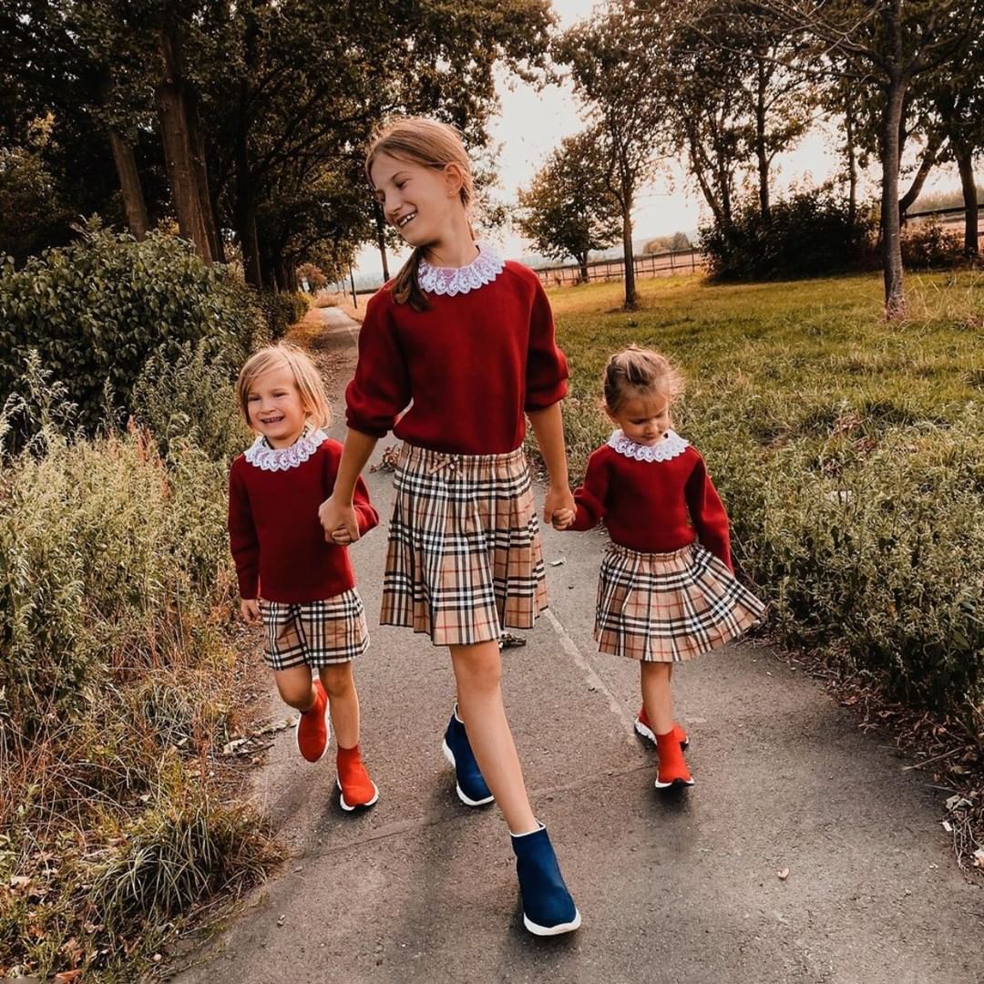 BAMBINIFASHION.COM - September walks with #Chloe and #Burberry @lenaterlutter ❤️🤎🤍🖤 
- who else would look super adorable in this outfit? tag them below 😍