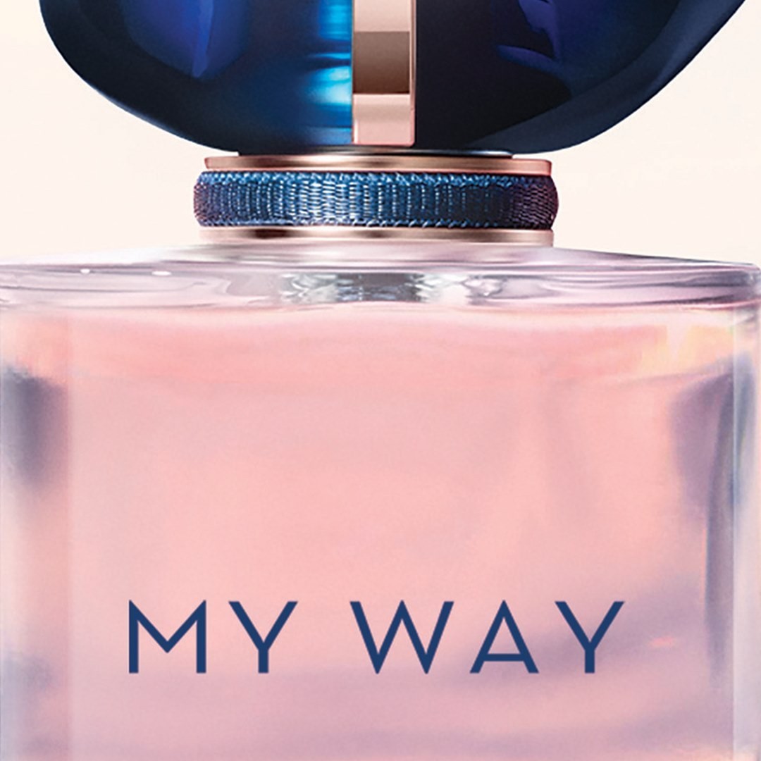 Armani beauty - When contrasting elements lead to harmony. The deep blue stone of MY WAY's cap juxtaposes the vibrancy of the pink juice, symbolizing the diversity of encounters and experiences that y...