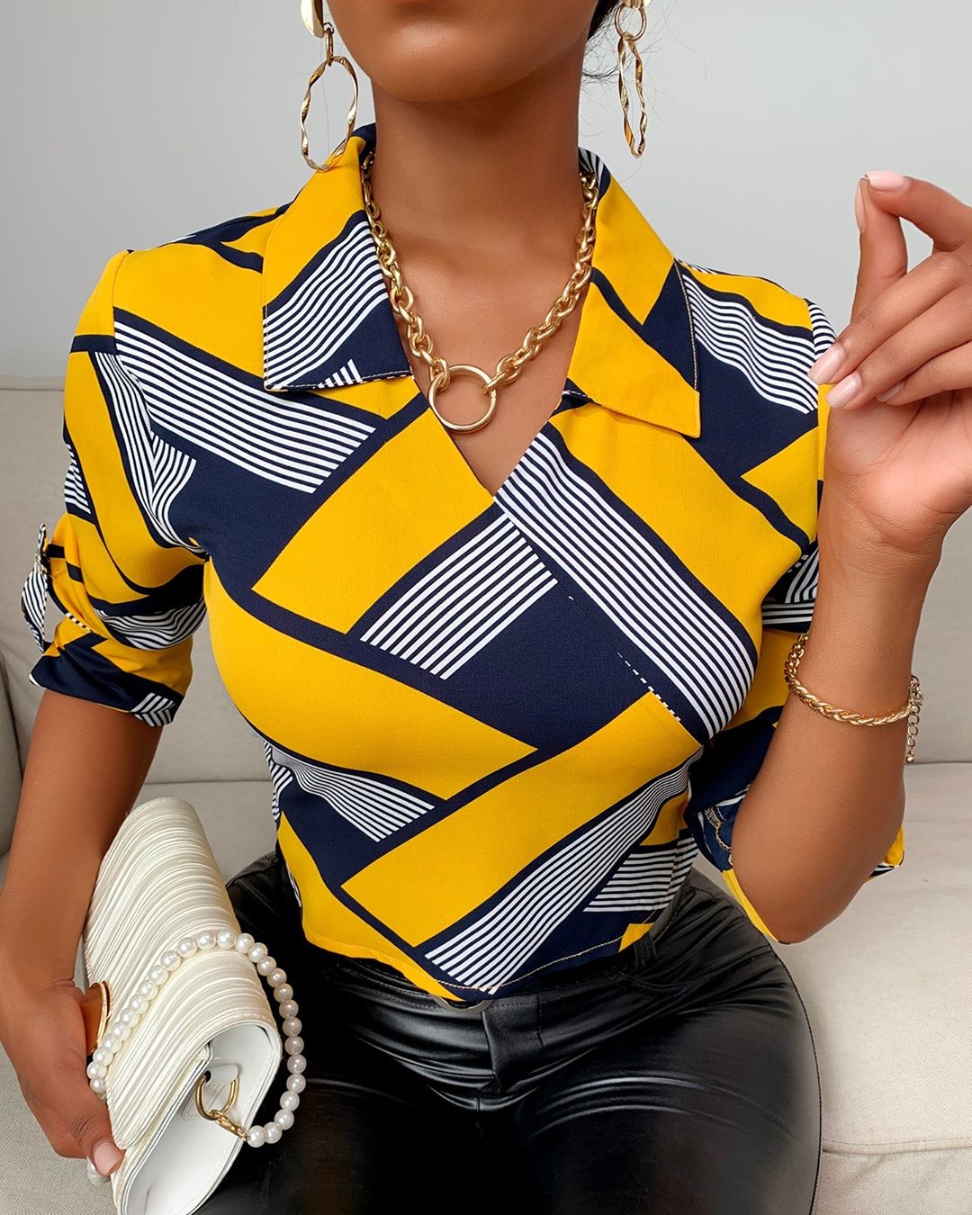 ivroseofficial - #linkinbio Enhance your timeless beauty with our Colorblock Casual Shirt.⁠
🔍"HS107"⁠
Shop: IVROSE.com⁠
⁠
#ivroseofficial #fashion #style #ootd #outfitgoals #ootdshare #sale