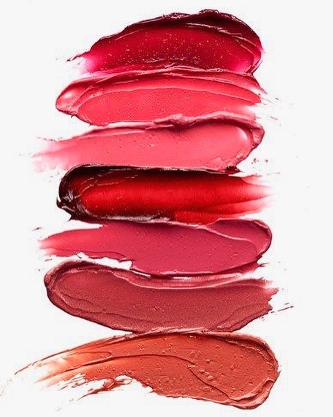Britney Spears - Which one is your favorite ??? It’s very weird … I might be too consistent with what I put on my lips 💄💋😉 !!! I should probably be way more open-minded to different colors but unfortu...