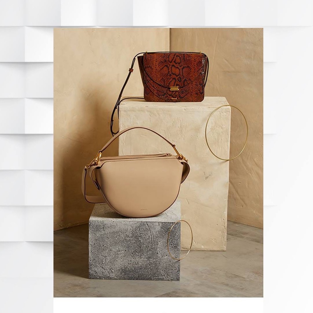 JustLounge - Bag Obsession: Elevate your wardrobe with this season's hottest bags. Shop online at Justlounge.

#bags #accessories #leather #shoulderbag #totebag #shoppingonline #fashion #style #fashio...