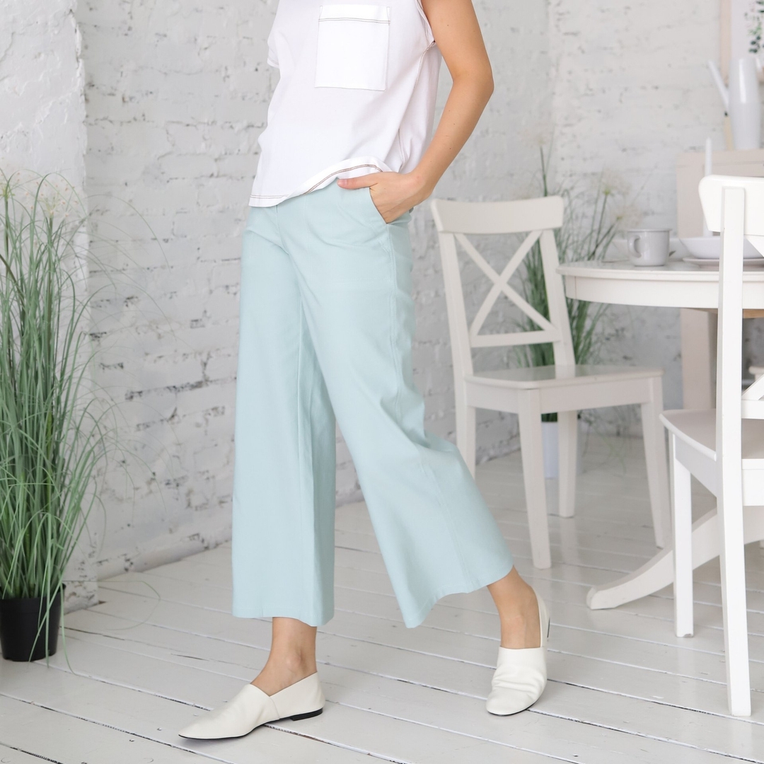 Pompa 🏷 Lifestyle brand - Пора выбирать легкие брюки на лето🌞 Широкие или зауженные, с высокой или заниженной талией, яркие или пастельных тонов, однотонные или орнаментальные. Создавайте много стильн...