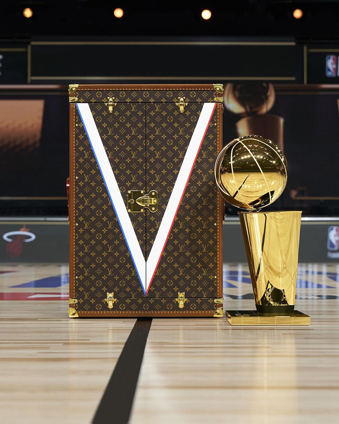Louis Vuitton - Congratulations to the 2020 #NBAFinals Champions. For the first time, this year's winning team was awarded the @NBA Larry O’Brien Trophy in a bespoke #LouisVuitton Travel Case. Learn m...