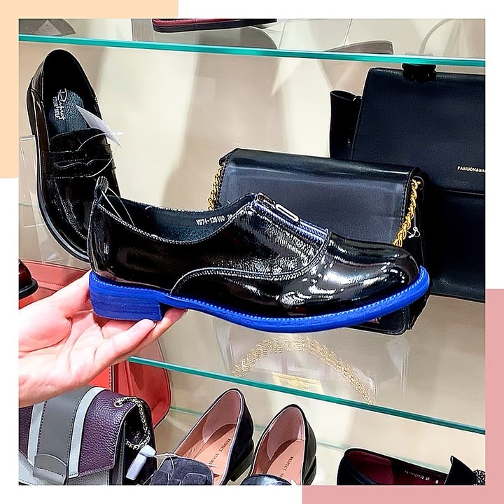 Respect Обувь и аксессуары - Мы нашли идеальную пару обуви для комфортного офисного образа 💙 Это эффектные лакированные полуботинки на контрастной подошве 👌🏼 Создавайте элегантные аутфиты, сочетая мод...