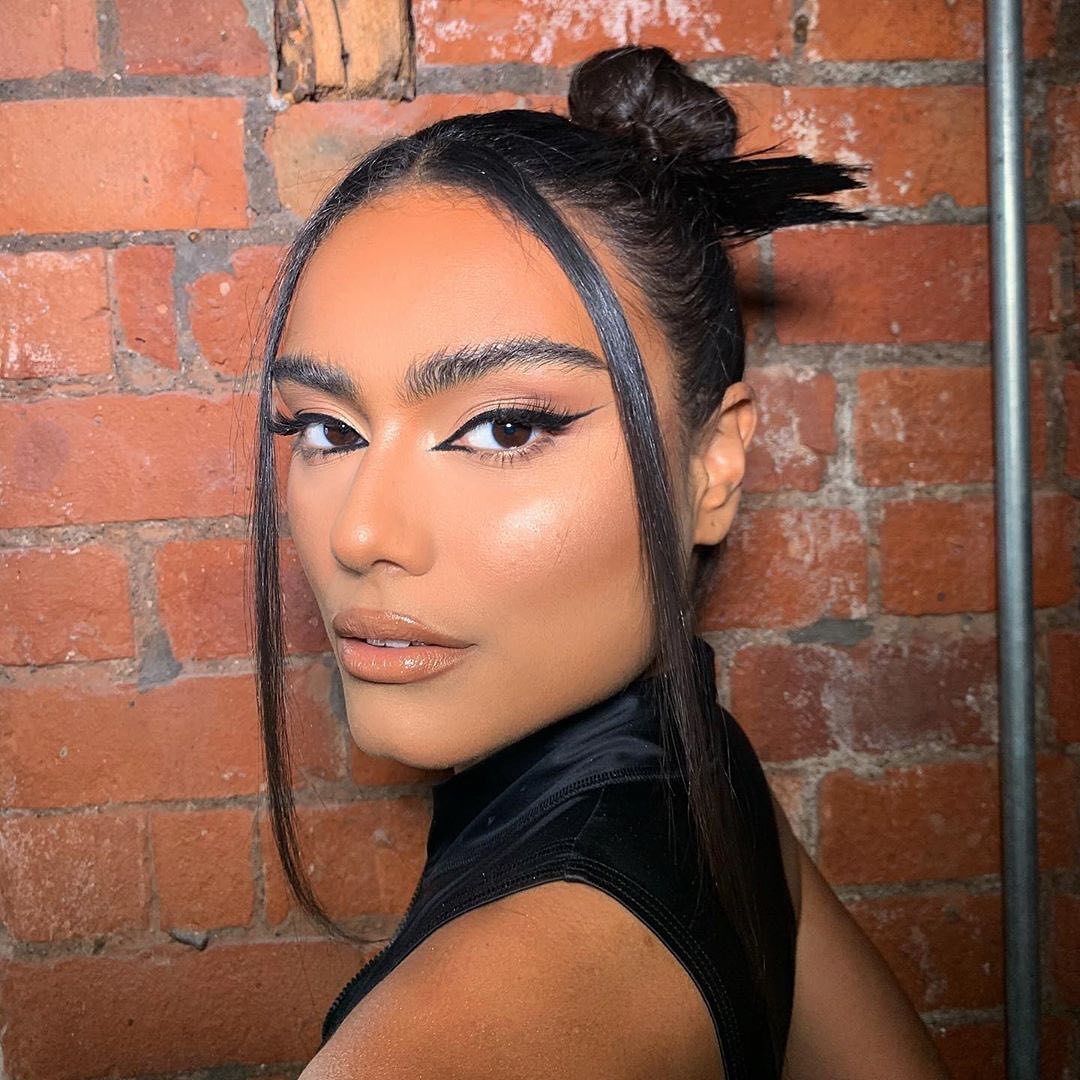 Anastasia Beverly Hills - Another one 🥰 gorgeous look using Soft Glam II by @alexandraclaremua⁣
⁣
Try on Soft Glam II using Try It On feature in IG Shop