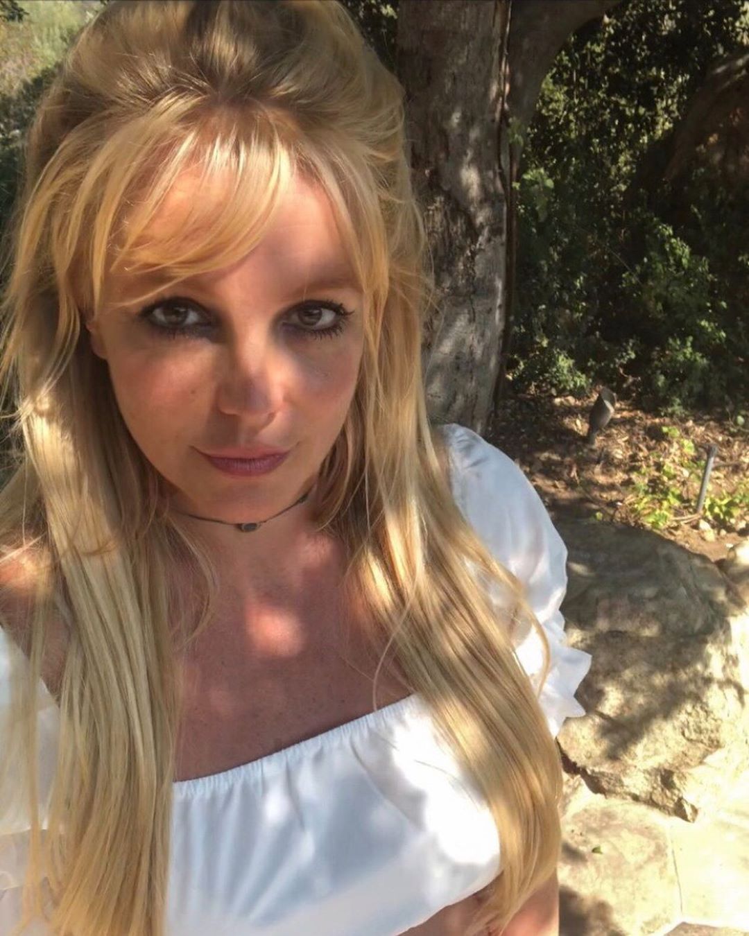 Britney Spears - To my fans …. I want to thank you guys so much for your support throughout the years !!!!! Sometimes when I read the comments ….. yup 👍 we all do it sometimes 🤷‍♀️🤷‍♀️🤷‍♀️🙄 ….. it sho...