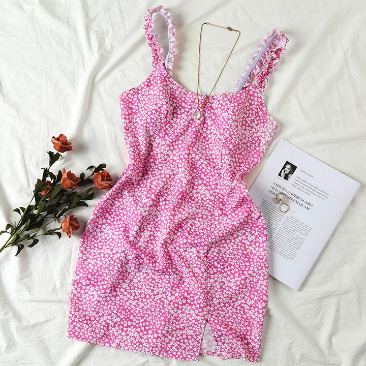 Chic Me - Thin Strap Floral Print Slit Mini Dress⁠
🔍"LZQ1536"⁠
Shop: ChicMe.com⁠
⁠
#chicmeofficial #fashion #style #chic #fashionmoment